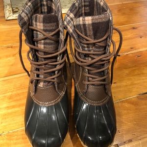 Sports Duck boots!